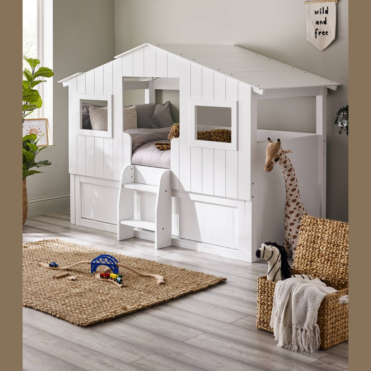 Acorn Treehouse Midsleeper and Storage Unit